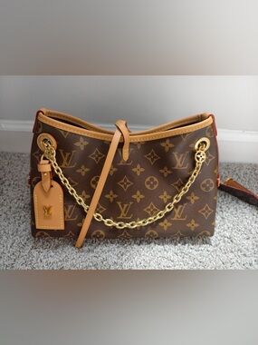 Louis Vuitton Brown Monogram Shoulder Bag with Gold Chain and Tan Trim